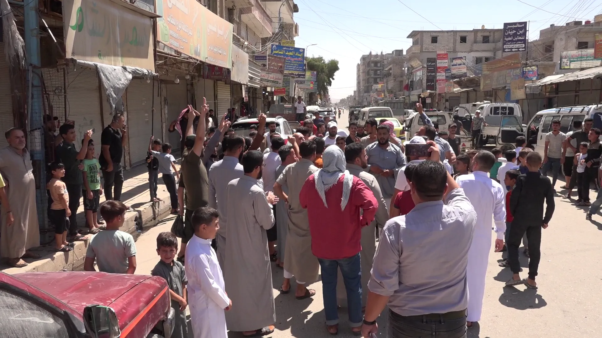 Los residentes de Raqqa y Tebqa expresan su solidaridad con el pueblo de Siwêda
