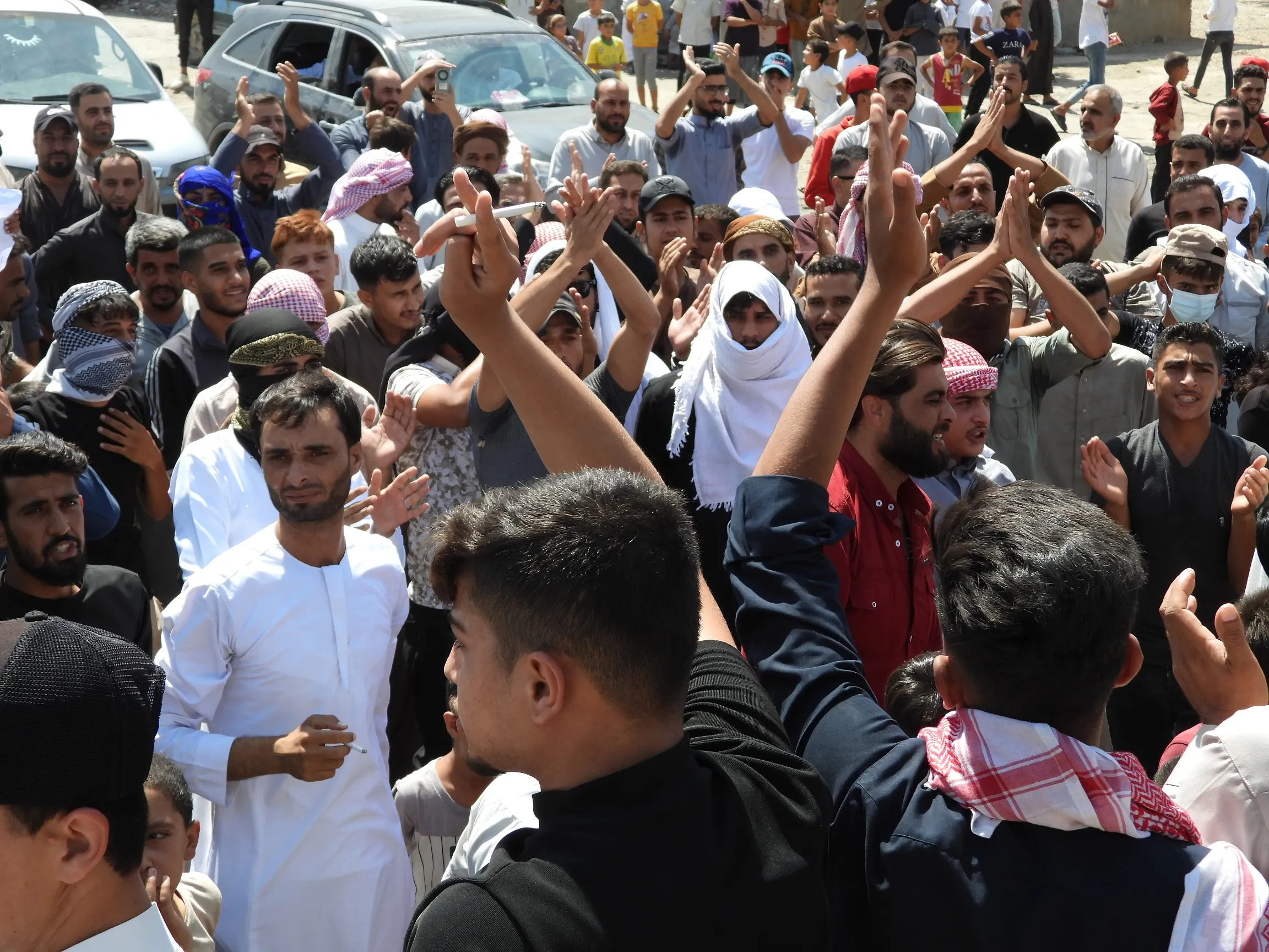 Los residentes de Raqqa y Tebqa expresan su solidaridad con el pueblo de Siwêda
