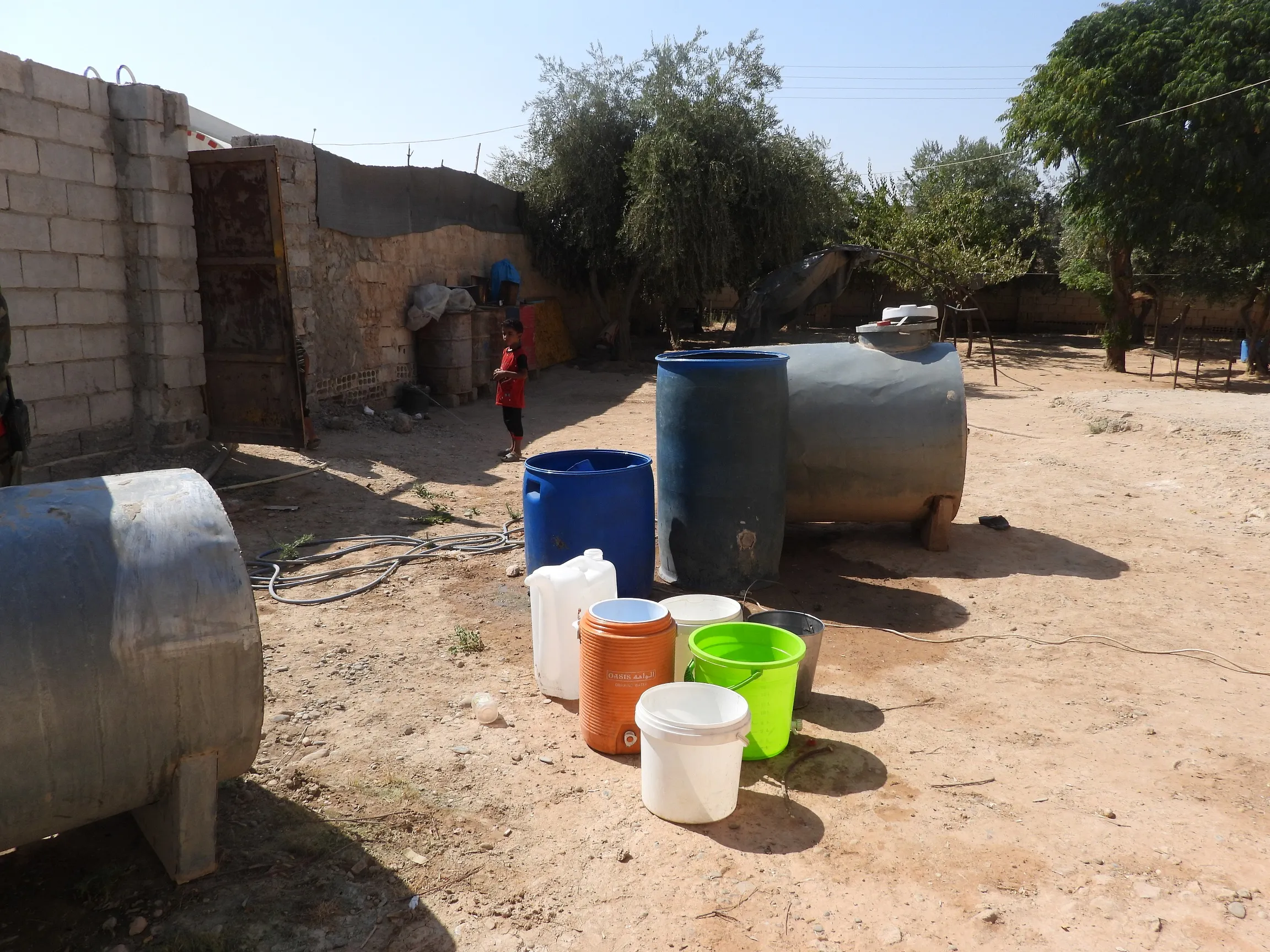 La Administración Civil Democrática soluciona problemas con el abastecimiento de agua en Tebqa
