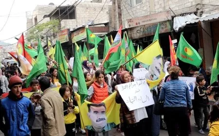 Kongra Star se manifiesta en Damasco con motivo del Día Internacional de la Eliminación de la Violencia contra la Mujer