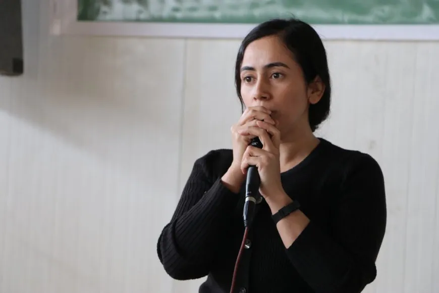 Los jóvenes estudian las ideas del líder Abdullah Ocalan