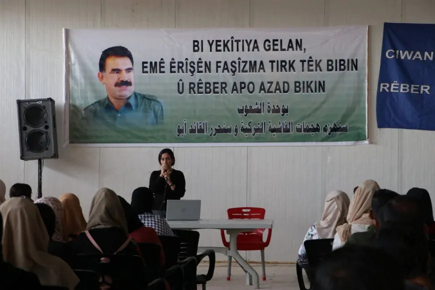 Los jóvenes estudian las ideas del líder Abdullah Ocalan
