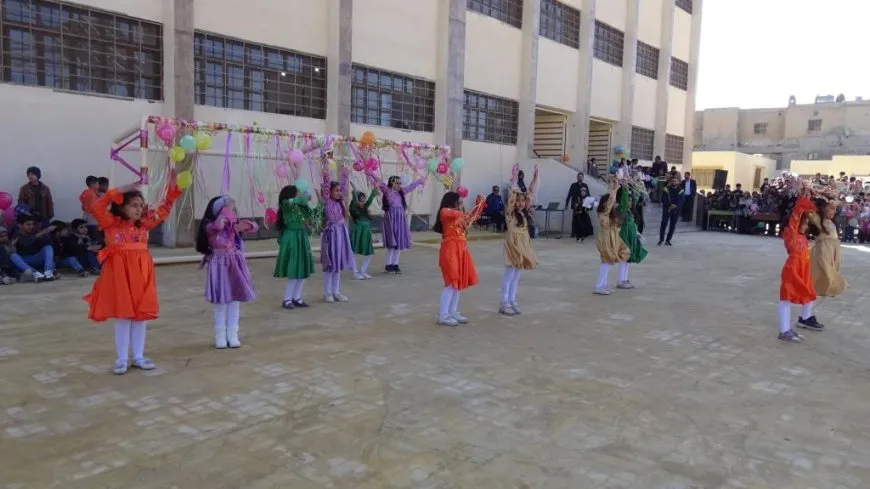 La Asamblea Civil de Raqqa inaugura la escuela más antigua desde su restauración