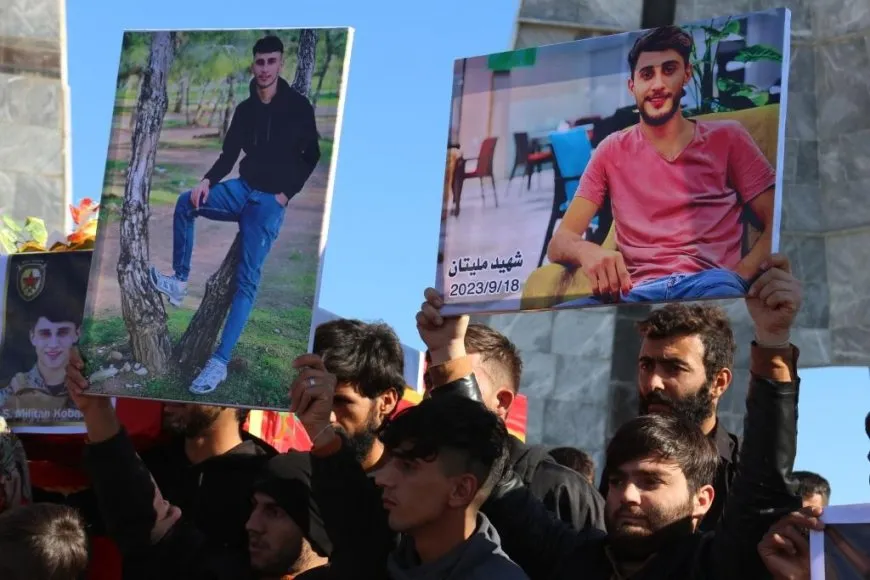 Dos luchadores por la libertad enterrados en Kobanê