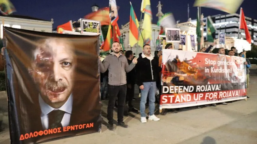Continúan las protestas contra Erdogan en Atenas
