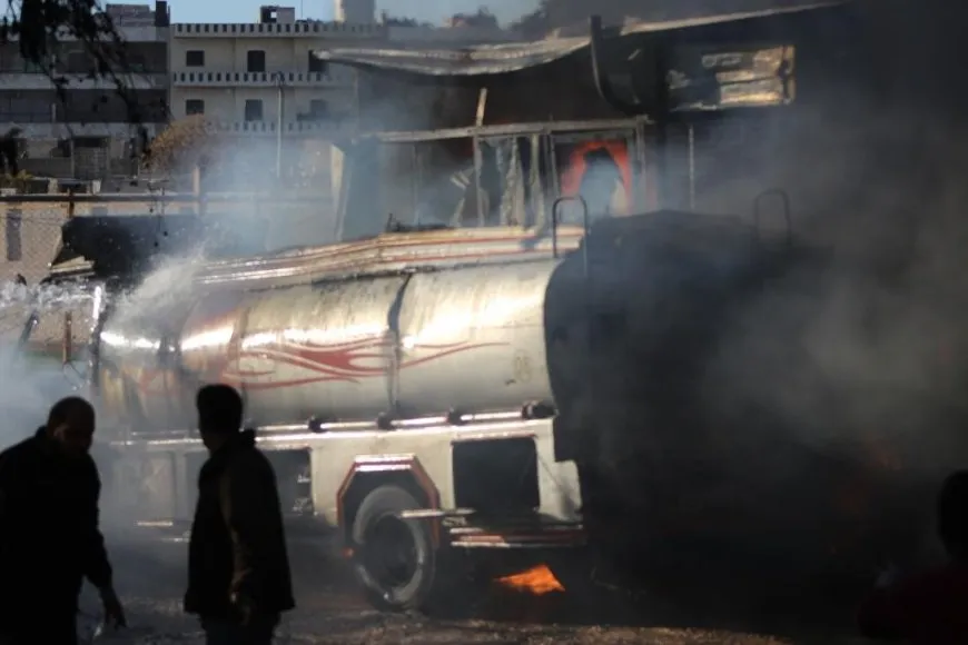 Un tanque de diésel se incendia en Manbij: dos ciudadanos resultan heridos
