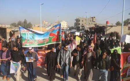 Los residentes de Deir ez-Zor protestan contra los ataques turcos