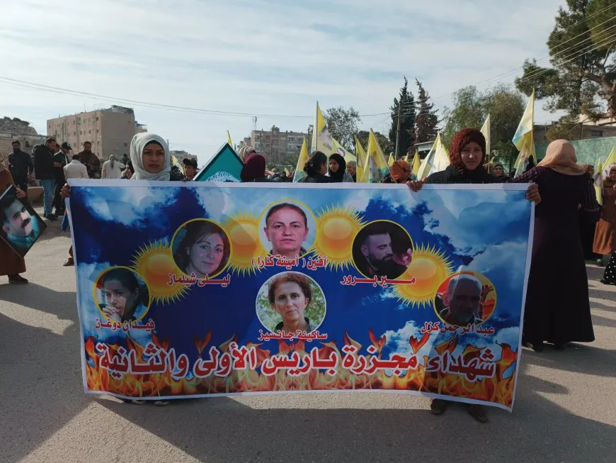 Manifestaciones en el noreste de Siria por el aniversario de las mártires de las masacres de París