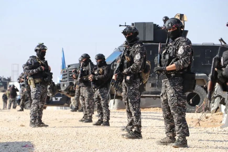 Las Fuerzas de Seguridad Interna descubren armas y municiones en el campamento de Al Hol