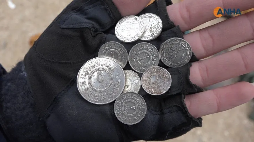 Las fuerzas de seguridad publican información sobre armas confiscadas en el campo de Al Hol