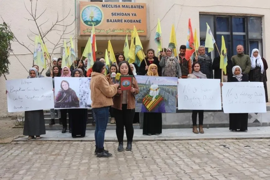 Familias de mártires en el Éufrates critican los crímenes de Turquía en Afrin