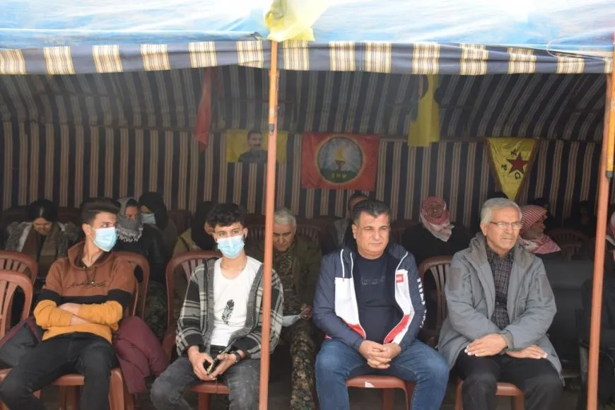 El Consejo de Familias de los Mártires celebra una conferencia para exponer la conspiración internacional en Raqqa