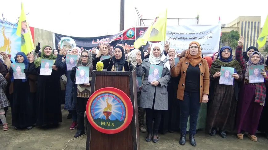 El Consejo de Familias de los Mártires celebra una conferencia para exponer la conspiración internacional en Raqqa