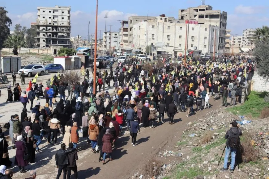 Los residentes de Raqqa, Tabqa y Manbij condenan la conspiración del 15 de febrero