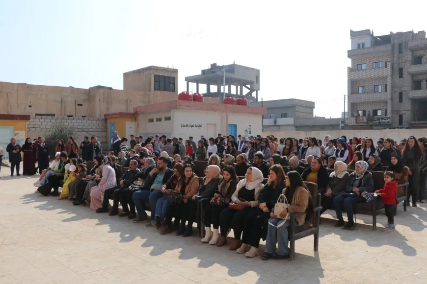  La región del norte y el este de Siria celebra el Día Internacional de la Lengua Materna
