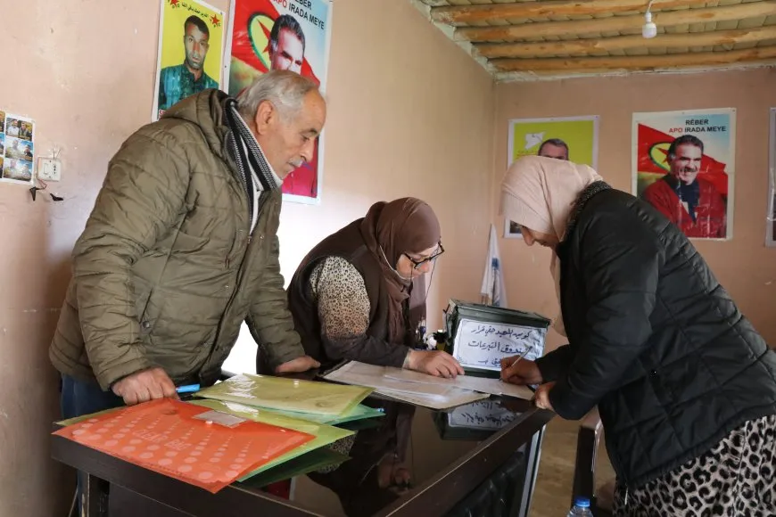 Continúa la campaña de recogida de firmas en Qamishlo