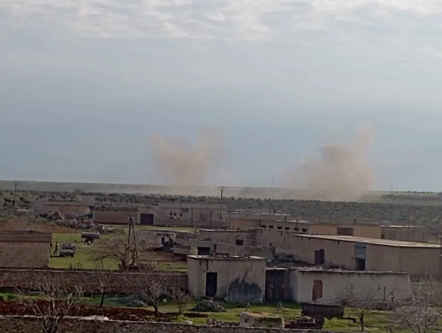 El ejército de ocupación turco ataca una aldea en Shahba