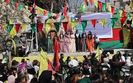 Mujeres celebran el Día Internacional de la Mujer en Damasco