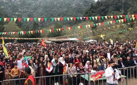 Newroz del Líbano hace hincapié en el fortalecimiento de los lazos sociales basados en la libertad y la igualdad