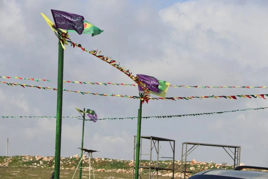 Decoran las plazas por la ocasión del 8 de marzo