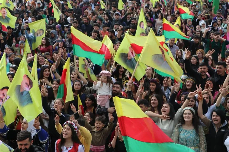 Los residentes celebran el Newroz en el noreste de Siria