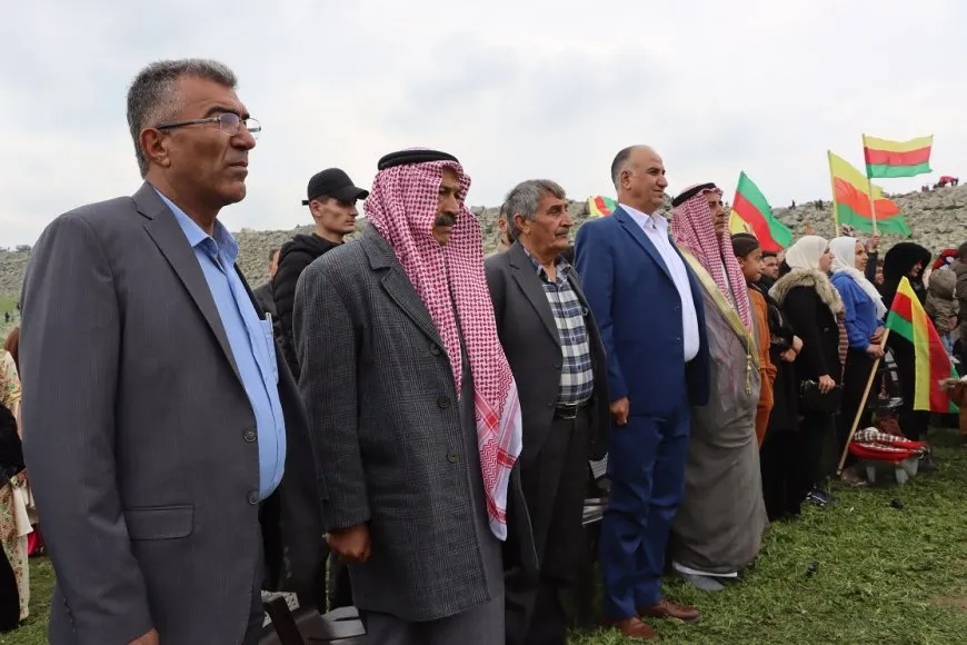 Los residentes celebran el Newroz en el noreste de Siria