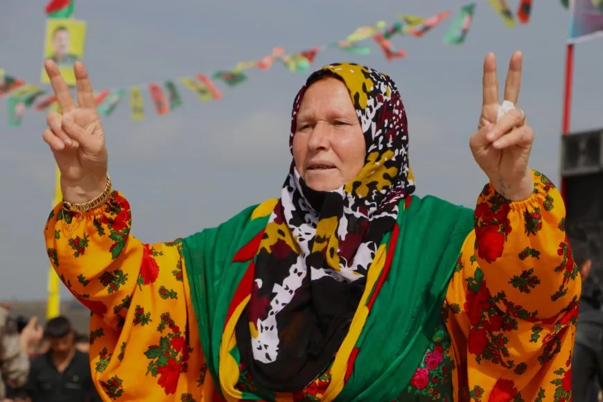 En imágenes celebraciones de Newroz en el noreste de Siria