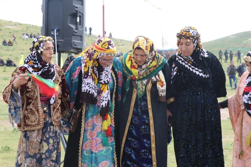 En imágenes celebraciones de Newroz en el noreste de Siria