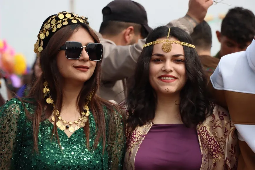 En imágenes celebraciones de Newroz en el noreste de Siria