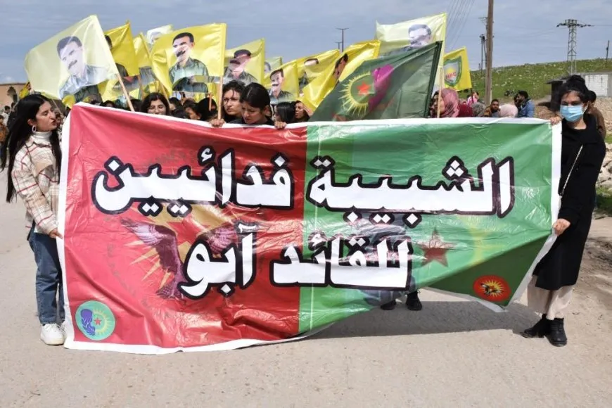 La gente del distrito de Sarin exige la libertad física del líder Ocalan