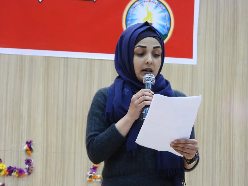 El Consejo de Familias de los Mártires de Tabqa celebra el cumpleaños del líder Abdullah Ocalan