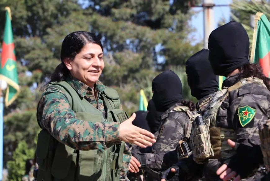 Luchadores de YPJ: Nuestro objetivo es cambiar la mentalidad dominante de las mujeres y la sociedad