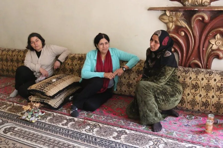 Visitan a las familias de los mártires en el segundo día de Eid al-Fitr