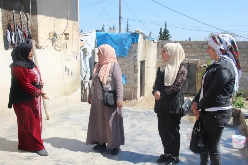 Visitan a las familias de los mártires en el segundo día de Eid al-Fitr