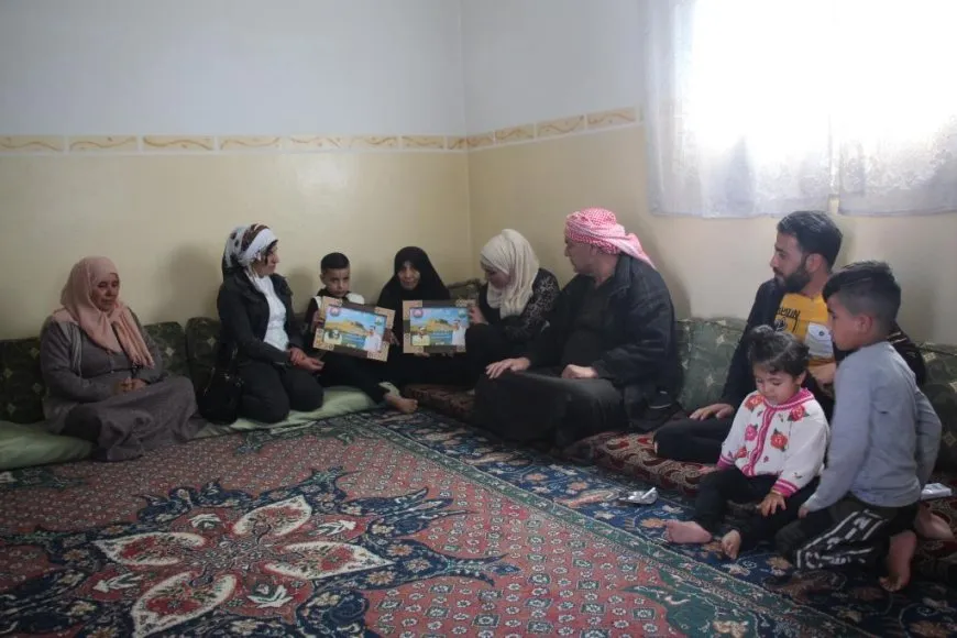 Visitan a las familias de los mártires en el segundo día de Eid al-Fitr
