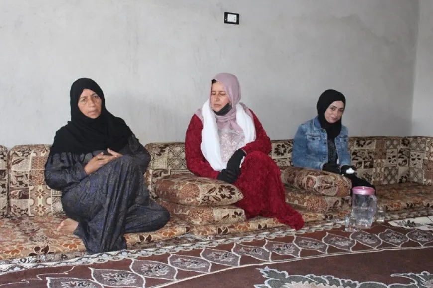 Visitan a las familias de los mártires en el segundo día de Eid al-Fitr