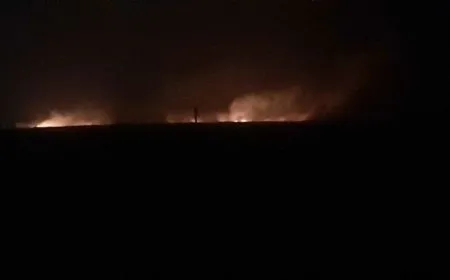 Los ocupantes turcos queman campos agrícolas en Manbij