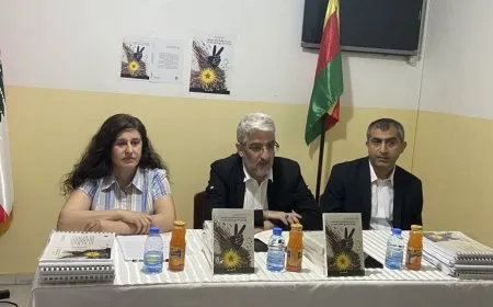 Explican el contenido del libro que habla sobre el líder Ocalan en el Líbano