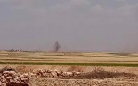 La ocupación turca bombardea el pueblo de Um al-Hush