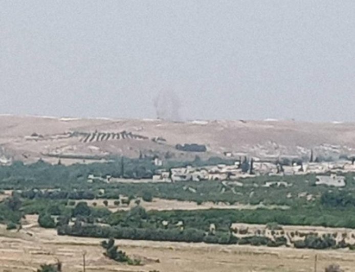 Los ocupantes turcos bombardean dos aldeas en Manbij