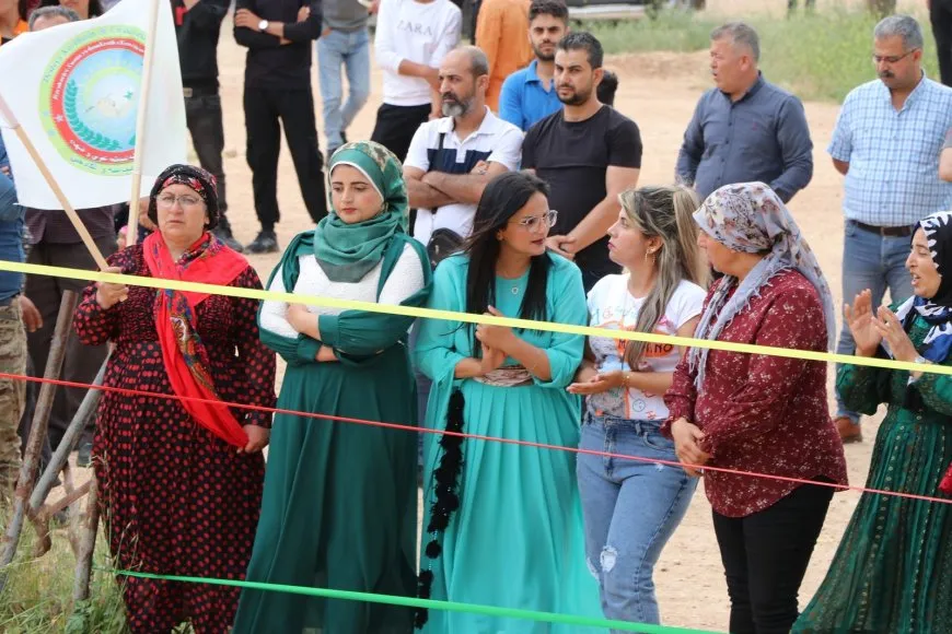 Los refugiados de Afrin celebran el Día Internacional de los Trabajadores
