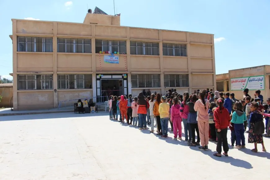 La Autoridad de Educación abre y restaura 10 escuelas en Tel Barak