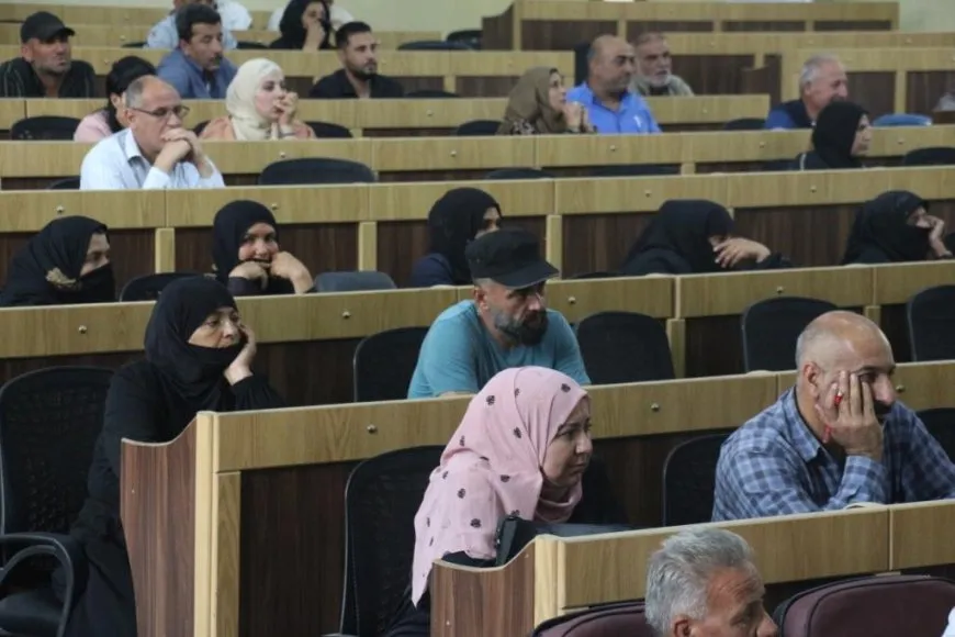 Distribución de papeletas de votación en el noreste de Siria