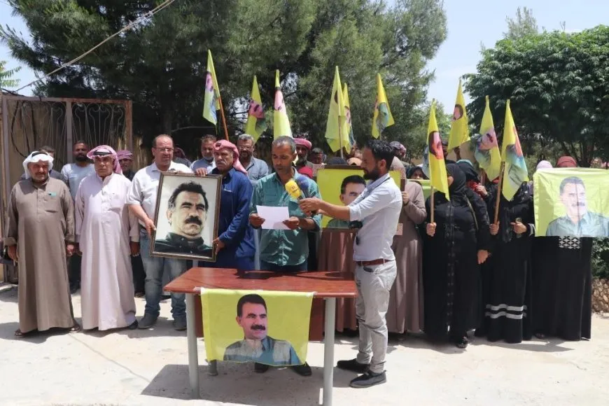 Los residentes de Manbij: Seguiremos luchando por la libertad del líder