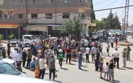 Los residentes de Qamishlo exigen una solución al problema del agua