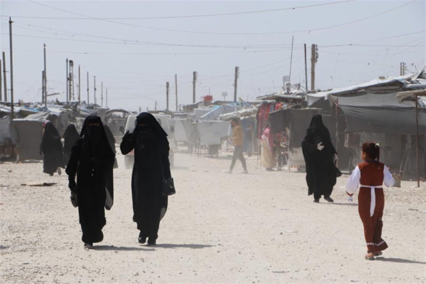 170 familias iraquíes salen del campamento de al-Hol