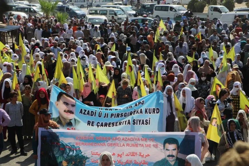 "El líder Ocalan es una brújula de la verdad", aseguran manifestantes en Hasaka
