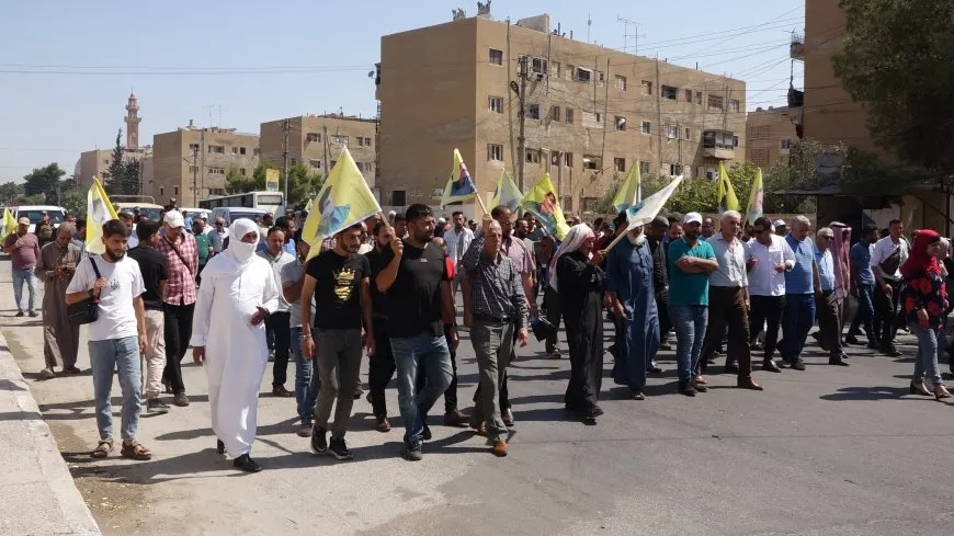 Manifestantes exigen libertad física del líder Ocalan en Tabqa