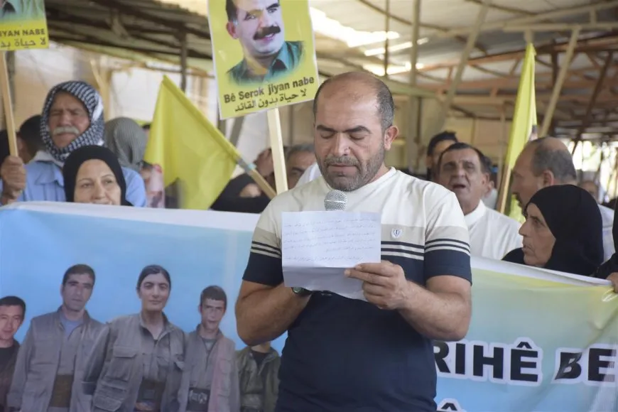 Cientos de personas se manifiestan en Derik por la libertad física del líder Abdullah Ocalan