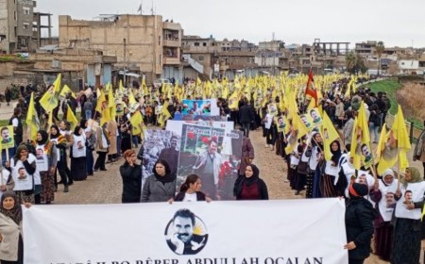 Mujeres de Deir ez-Zor: Nuestra lucha continúa hasta obtener la libertad física del líder 